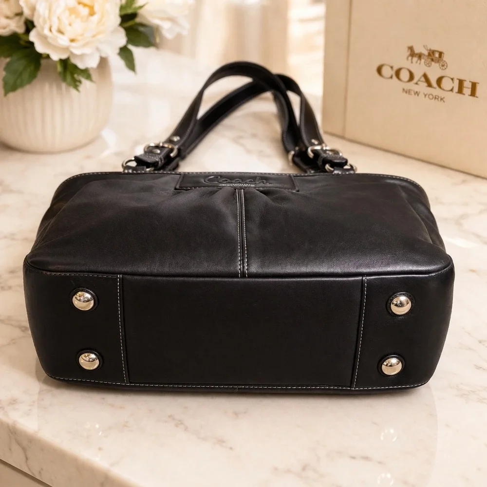 Coach Parker Pleated Tote Black Leather Shoulder Bag F13759 - Picture 3 of 9